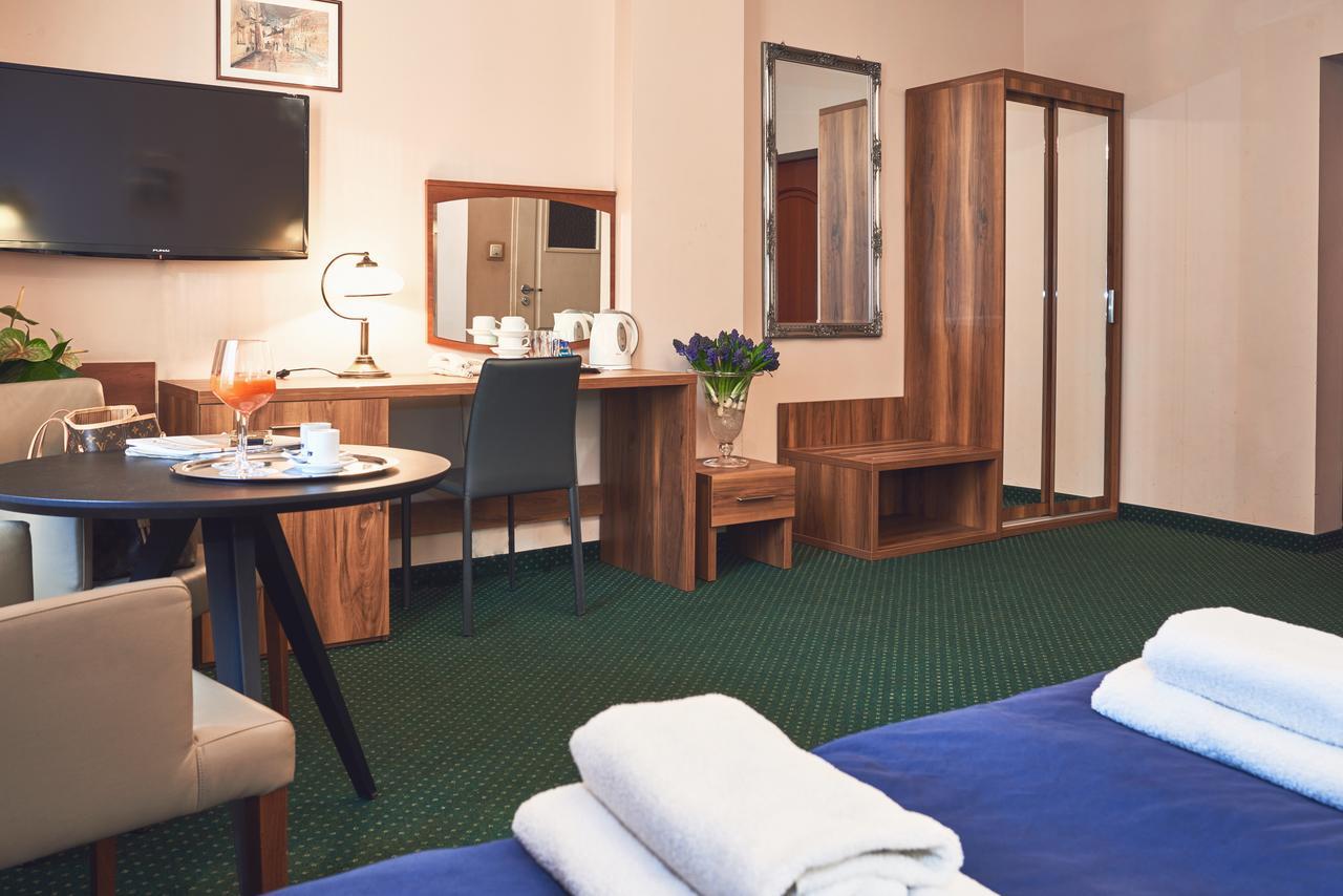 Nobilton Hotel Краків Екстер'єр фото